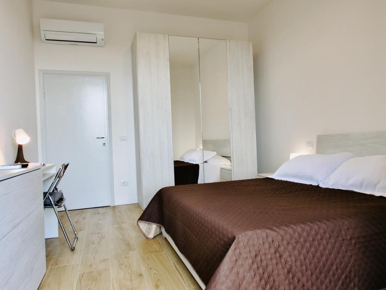 Lia's Modern Flat 2 Bedroom W Balcony Florence