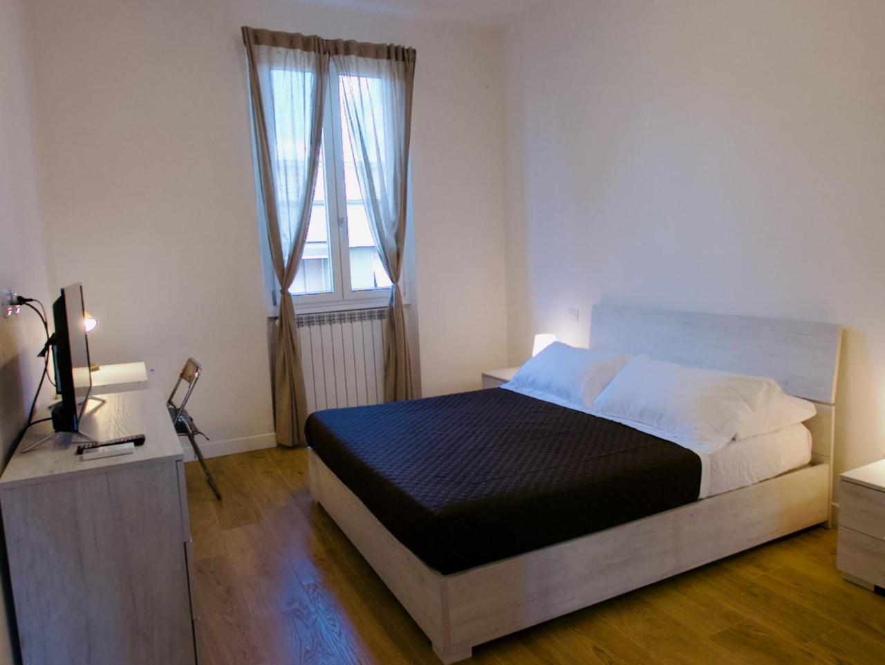 Lia's Modern Flat 2 Bedroom W Balcony * Firenze