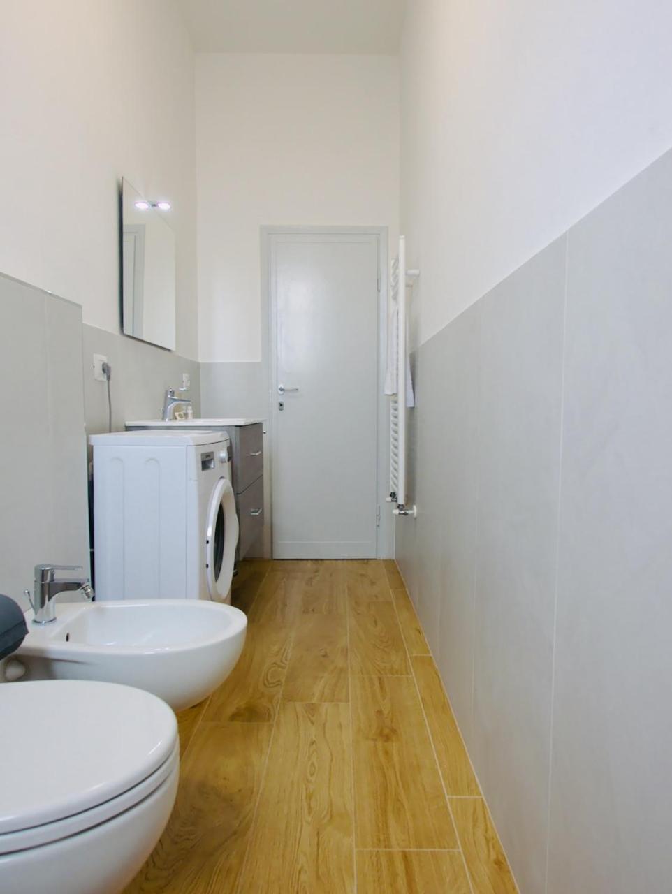 Lia's Modern Flat 2 Bedroom W Balcony Appartamento *